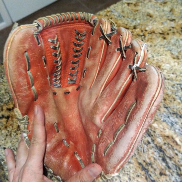 Rare Vintage Red Everlast Wing Tip Back Leather Baseball Glove Fielders Mitt RHT - Picture 2 of 14